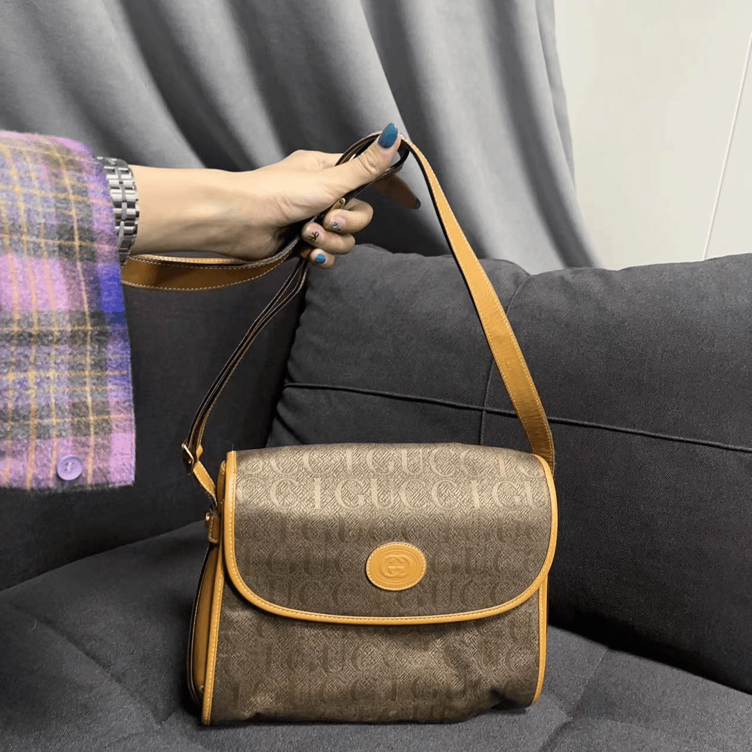 95新 GUCCI/古驰 兔兔奢/古驰斜挎包/240619038