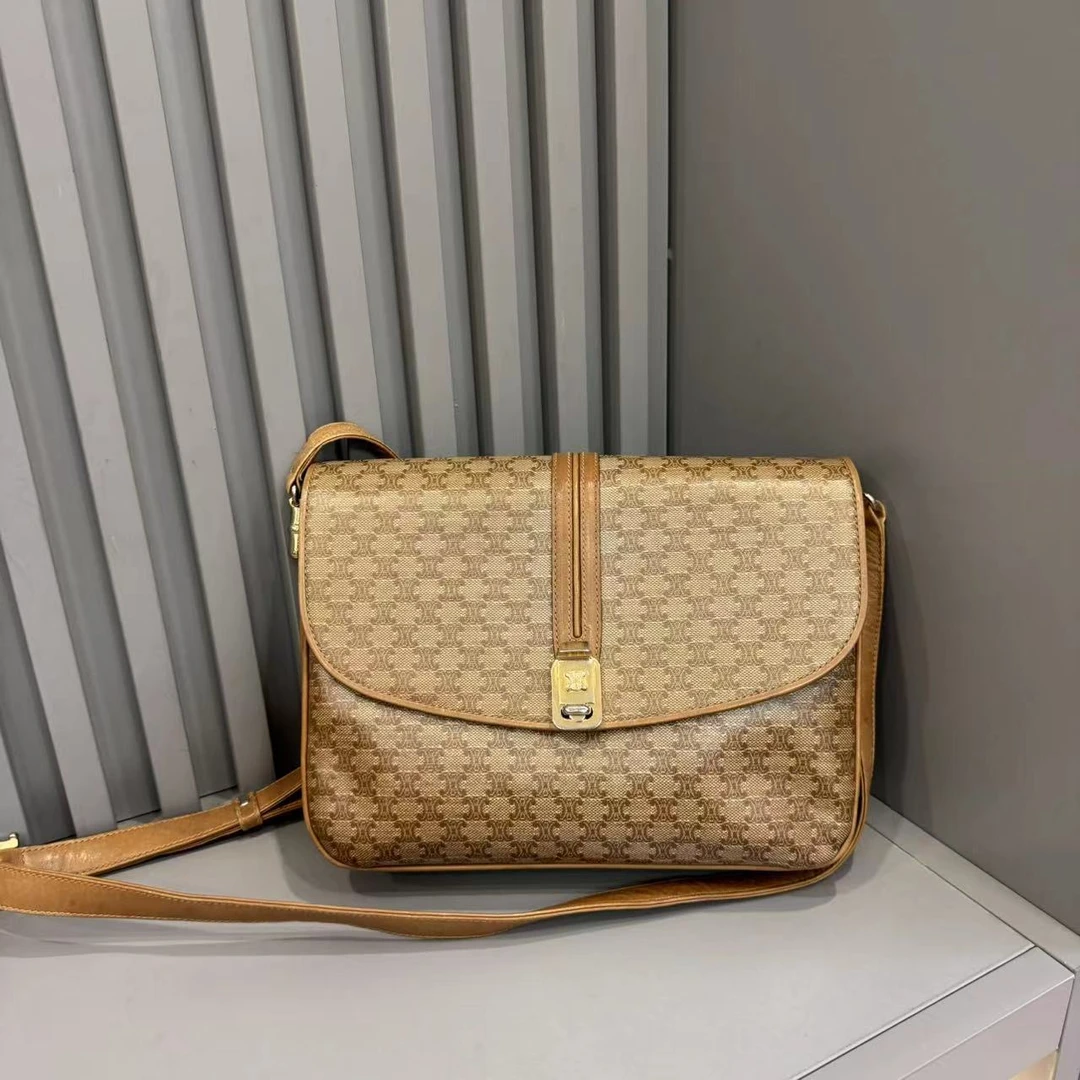 90新 Celine/思琳 兔兔奢/90新/思琳斜挎包/240307003