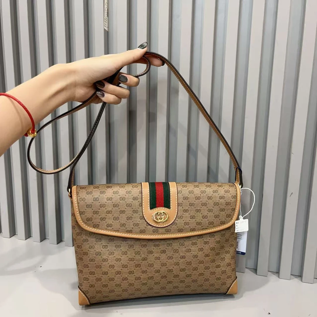 95新 GUCCI/古驰 兔兔奢/古驰斜挎包/240719171