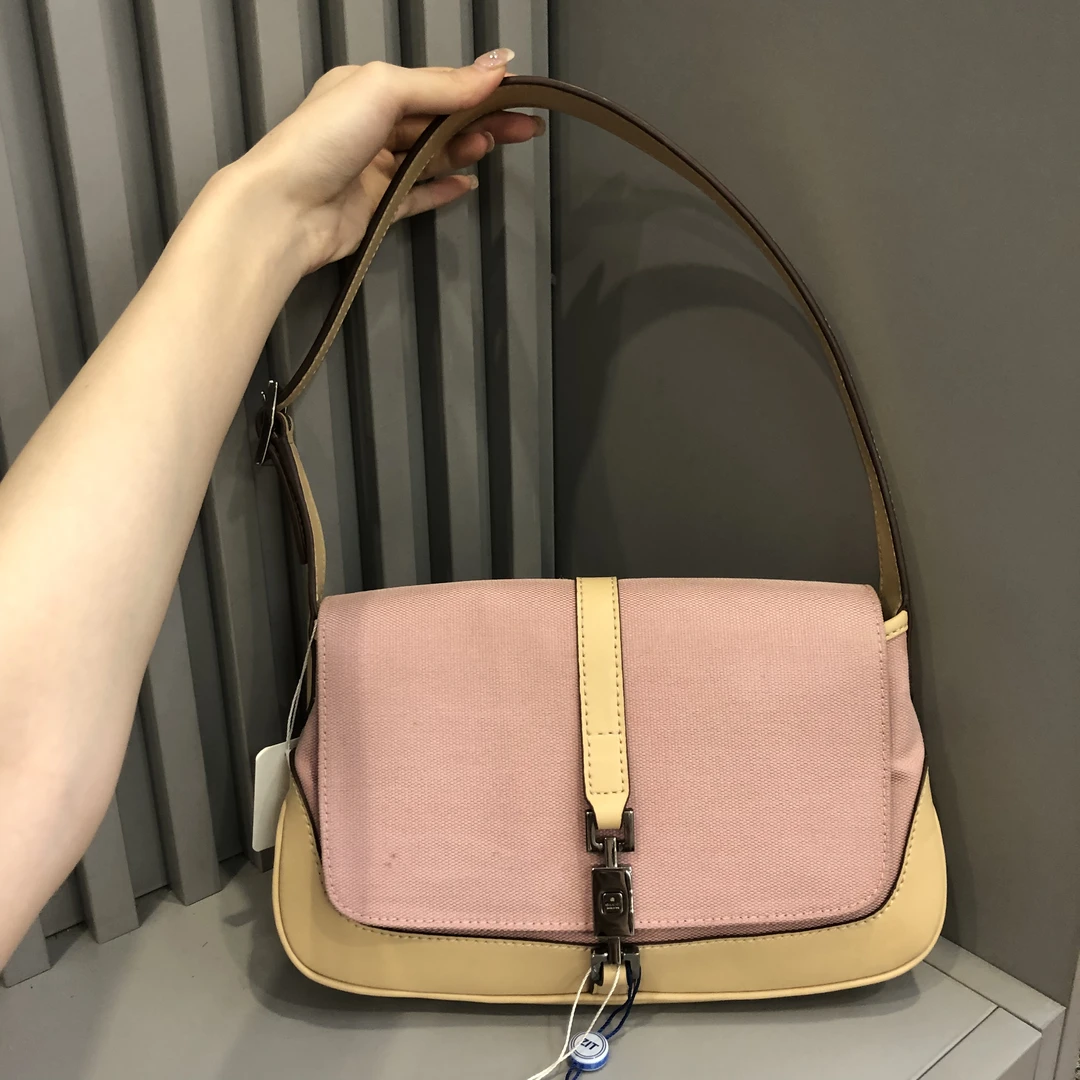 95新 GUCCI/古驰 兔兔奢/古驰单肩包/240325051