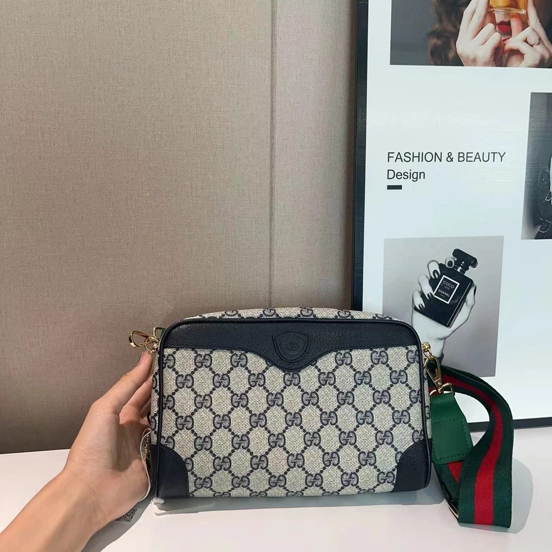 95新 GUCCI/古驰 兔兔奢/古驰斜挎包/240626055