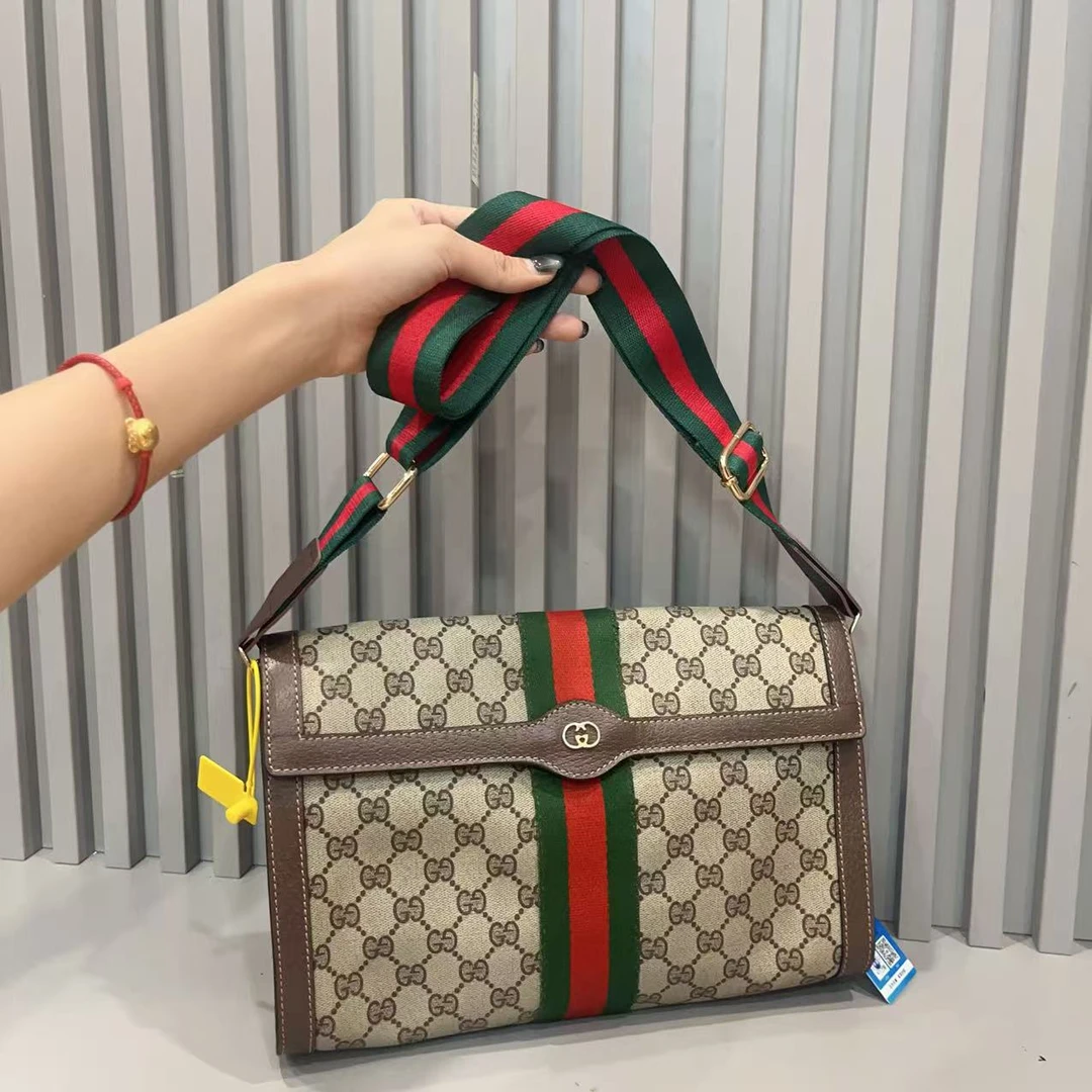 95新 GUCCI/古驰 兔兔奢/古驰手拿包/241023014