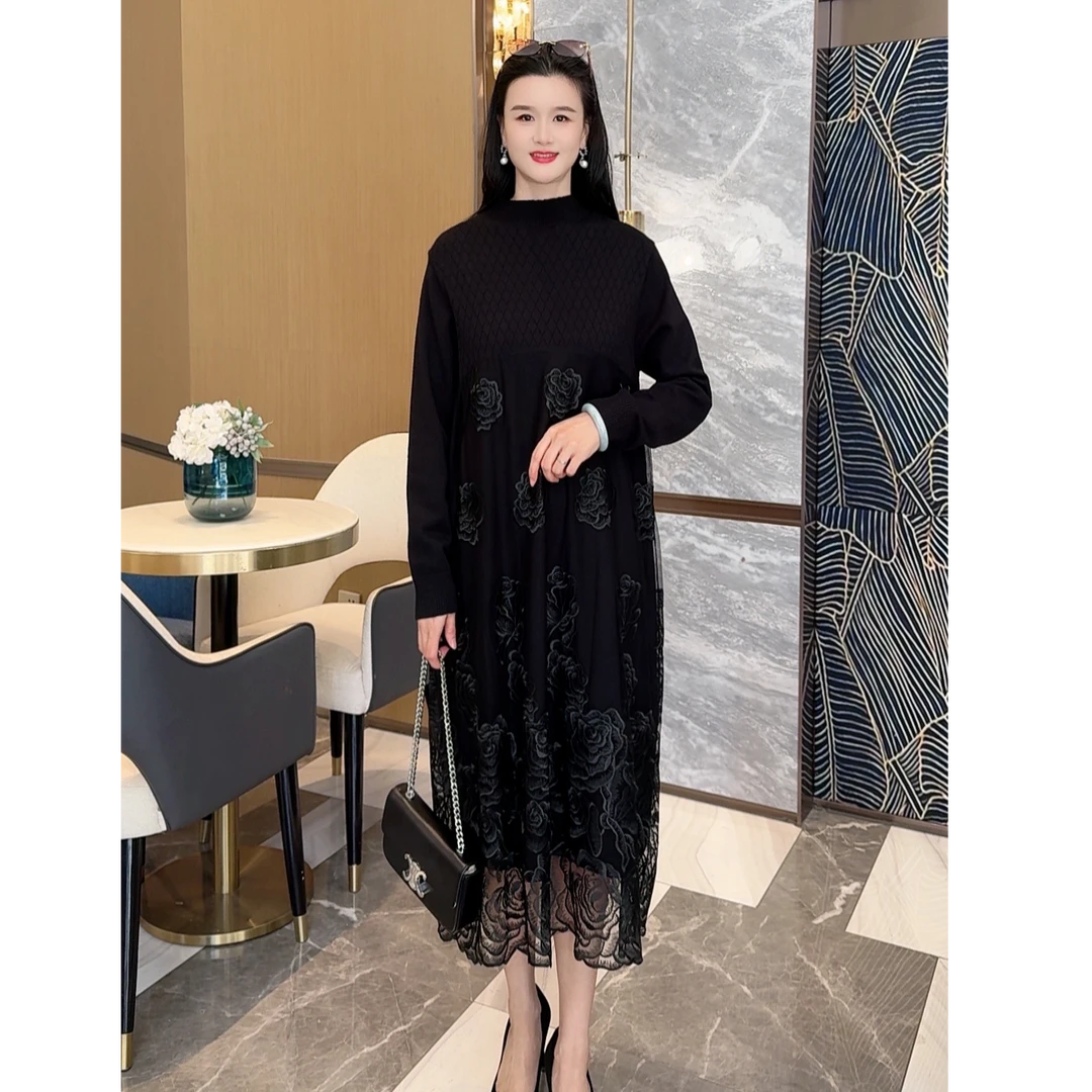 2024冬季新款针织刺绣拼接连衣裙