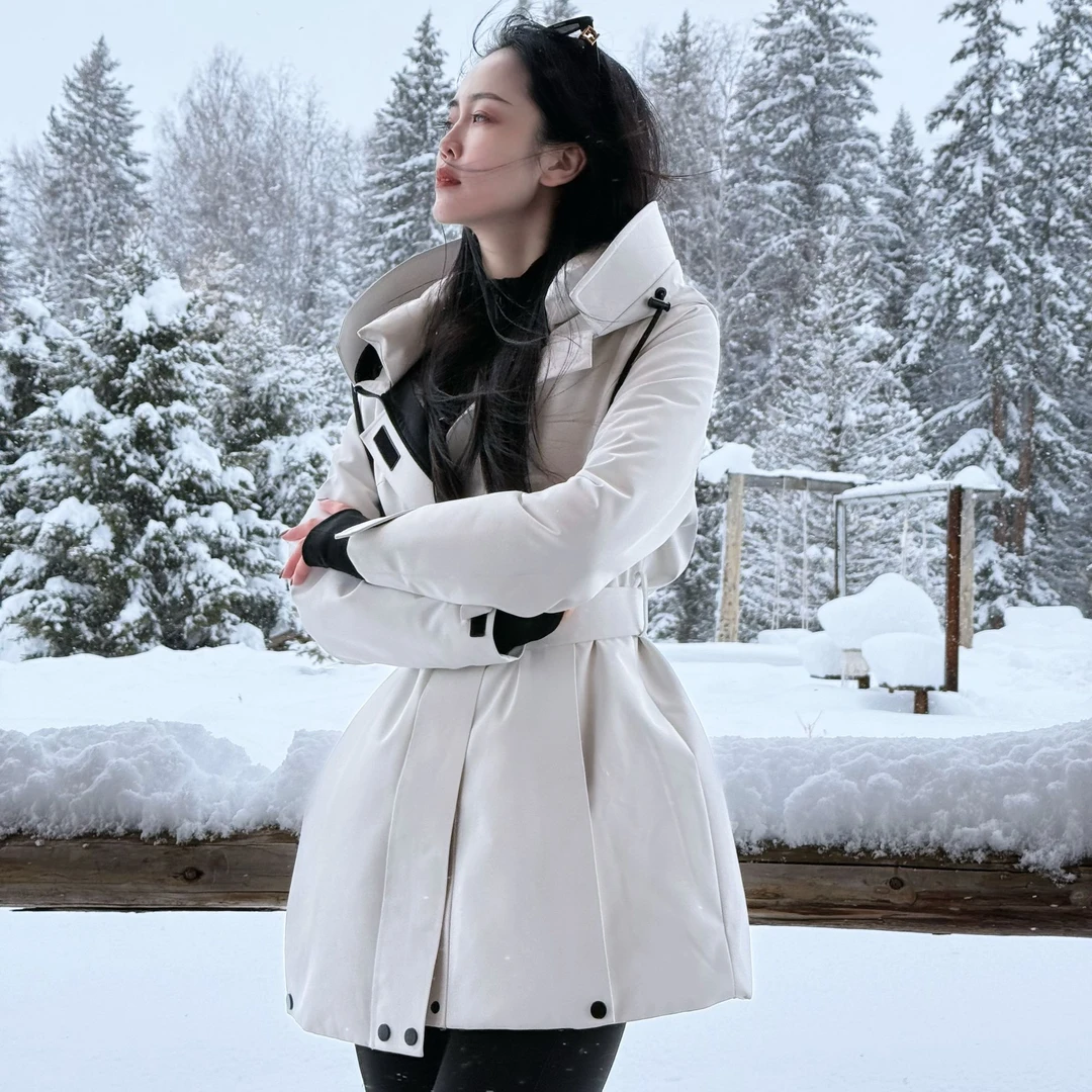 米佰顿新款连帽高端户外休闲防风保暖鹅绒羽绒服女28137-1