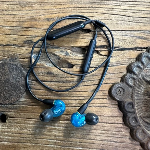 9新 Shure/舒尔 舒尔se215 mmcx接口