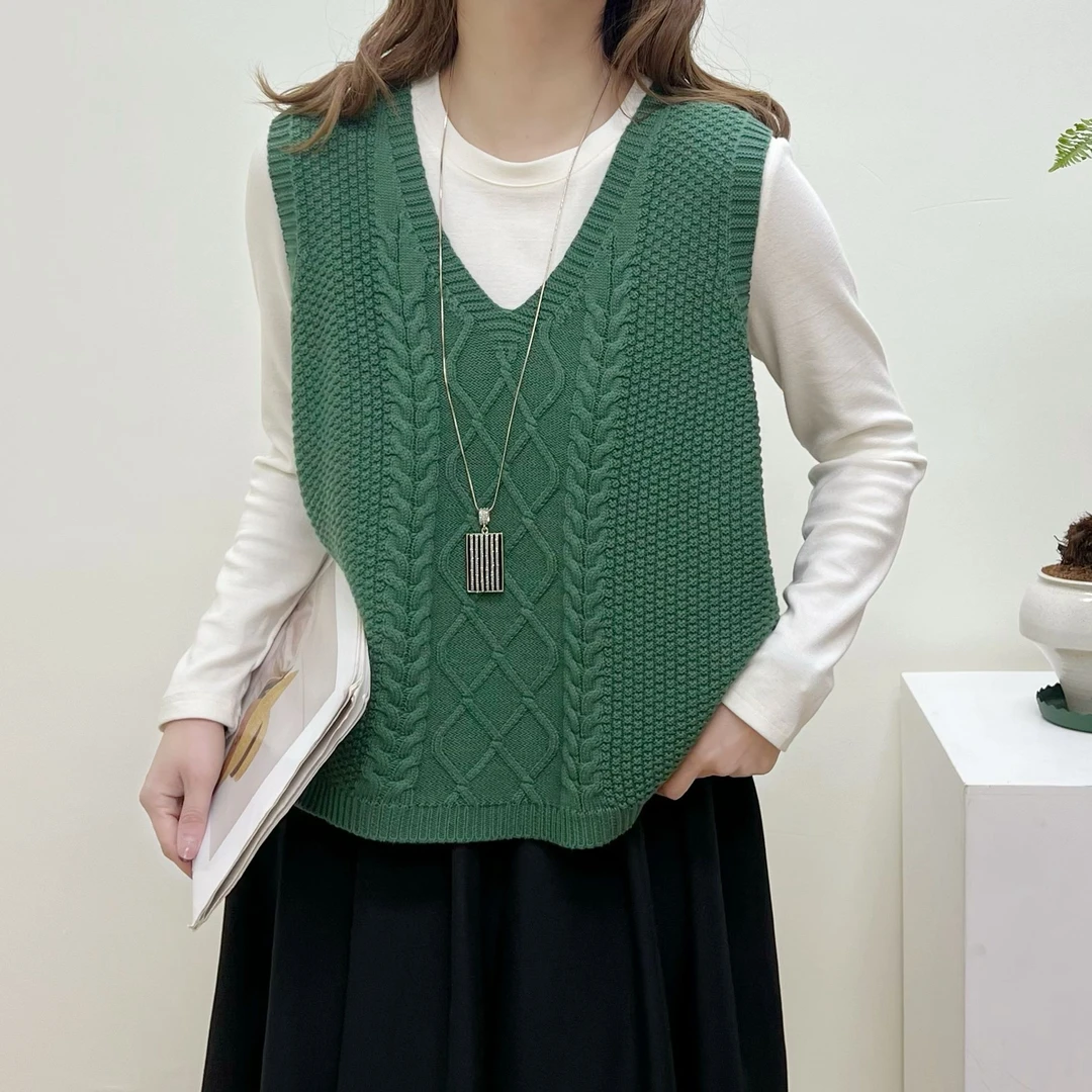 【正品现货】复古棉线麻花针织马甲秋季女士纯色休闲宽松百搭上衣