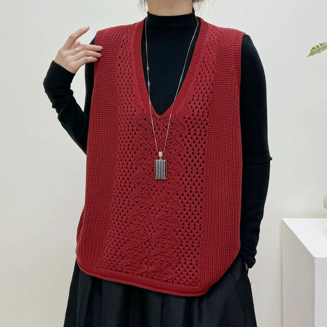 V领复古棉线镂空提花针织马甲春季新款女士时尚休闲百搭宽松上衣