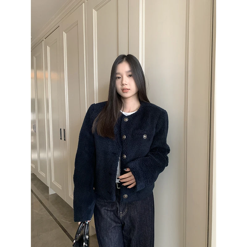 王少女YOKLASS【清清】藏青色毛绒加厚圆领外套上衣 W26946S44