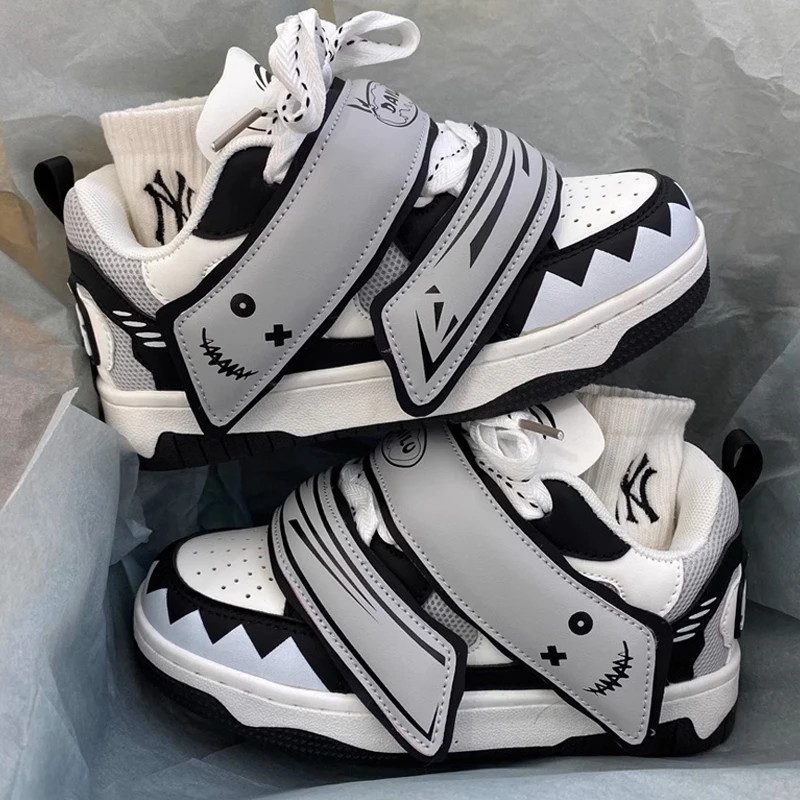 小众原创笑脸面包鞋男2024春季新款百搭ins校园情侣厚底增高板鞋