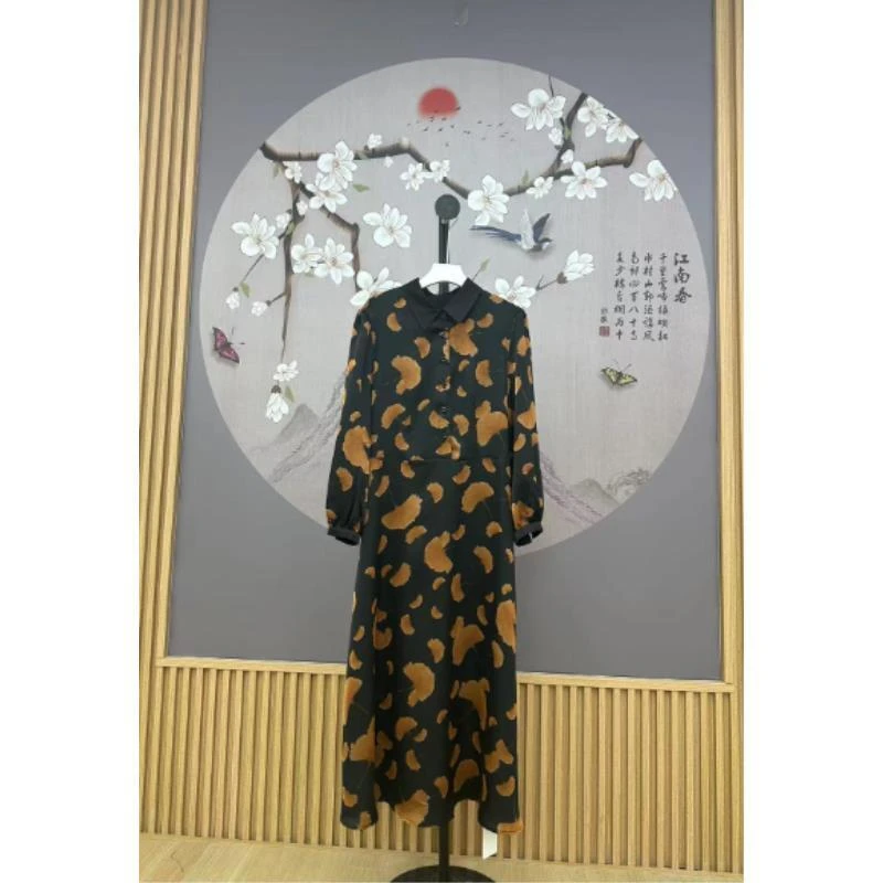 婷婷专享2024年新款上新秋款洋气显瘦气质满印花连衣裙6720