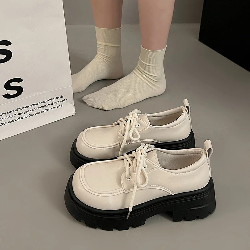 英伦风小皮鞋女秋冬2025新款日系复古圆头系带厚底百搭配裙子单鞋