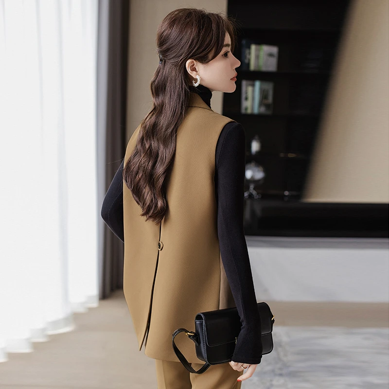 咖啡色西装马甲女春秋2025新款高端气质休闲外穿背心马夹职业套装