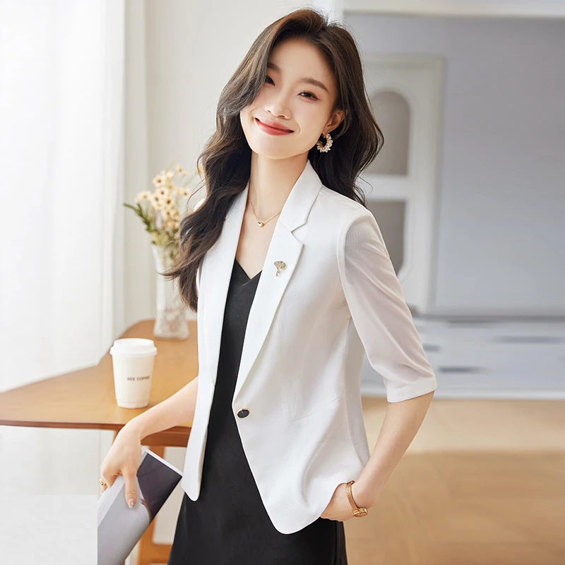 米白色小西装外套女夏季薄款2025新款职业装七分袖小个子休闲西服