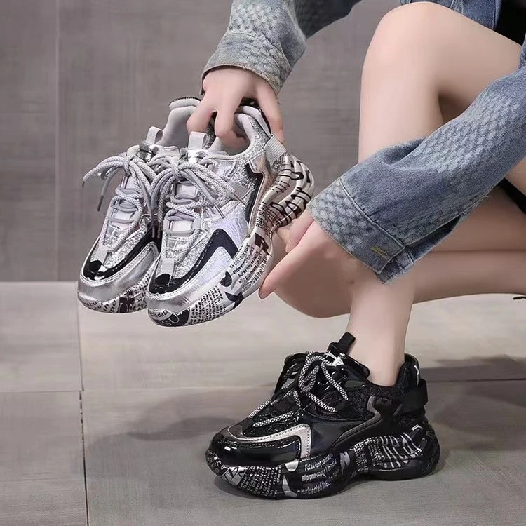 2024年新款黑色亮片老爹鞋网红厚底百搭运动鞋ins潮款潮款老爹鞋