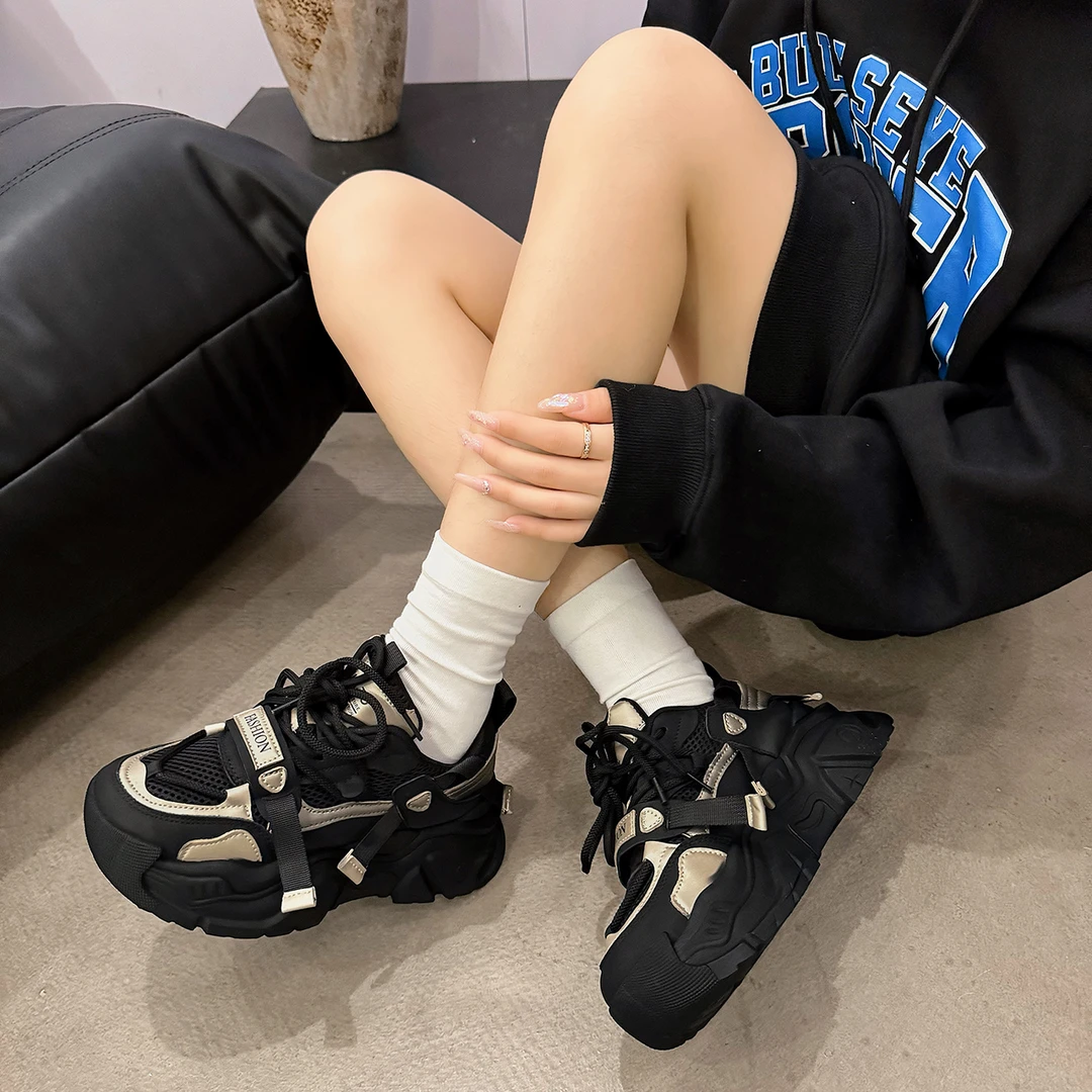 真皮爆款老爹鞋女2024新款秋冬潮款轻便休闲鞋子小个子潮款老爹鞋