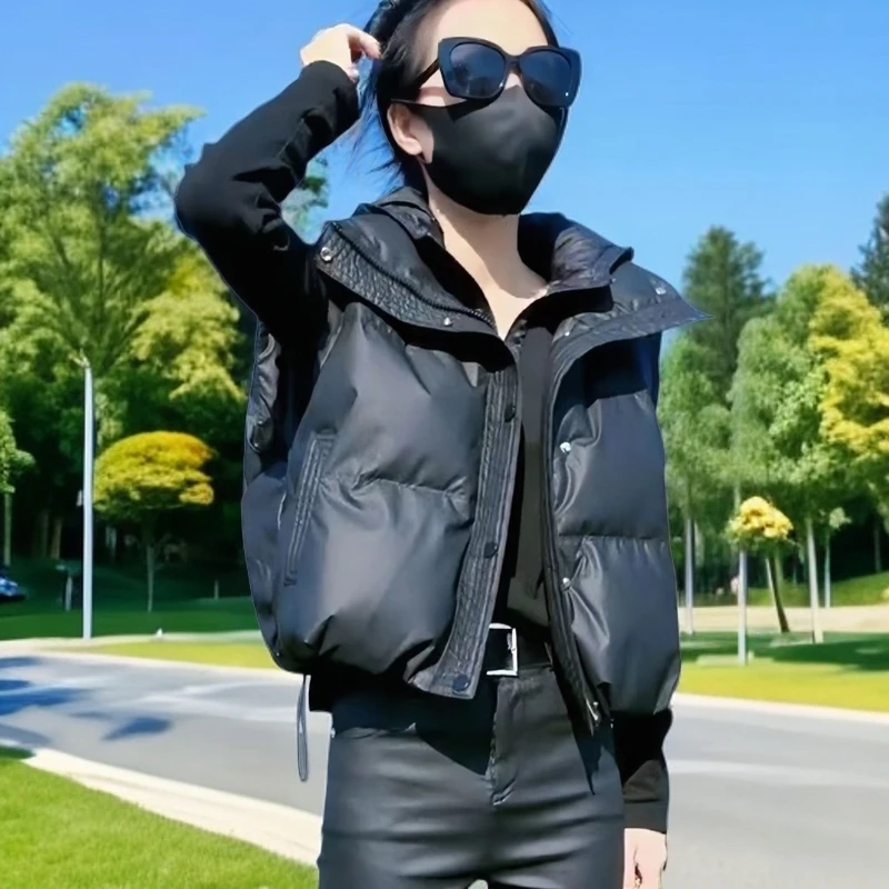 秋冬网红休闲短款女士马甲保暖潮流时尚免洗立领加厚百搭洋气外穿