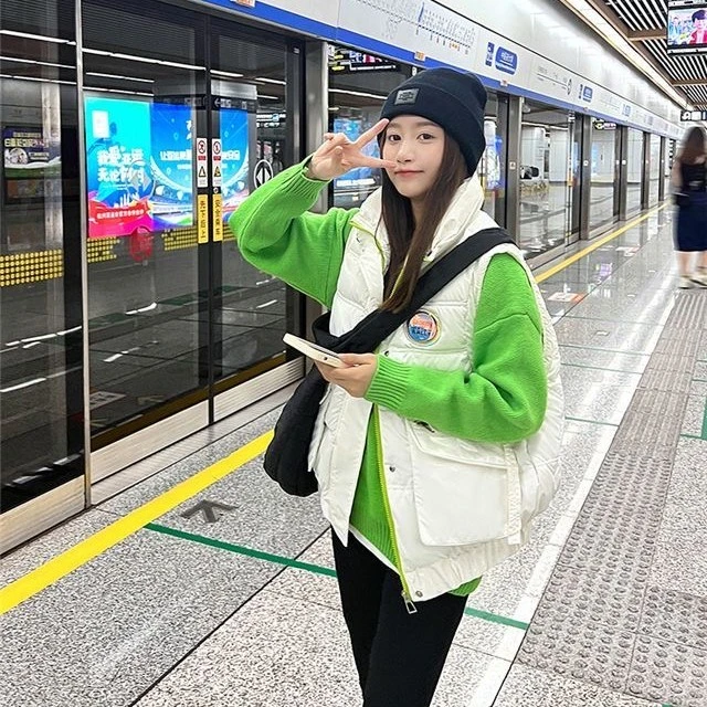 亮面免洗网红马甲女2025新款韩版宽松外穿洋气坎肩背心加厚马夹