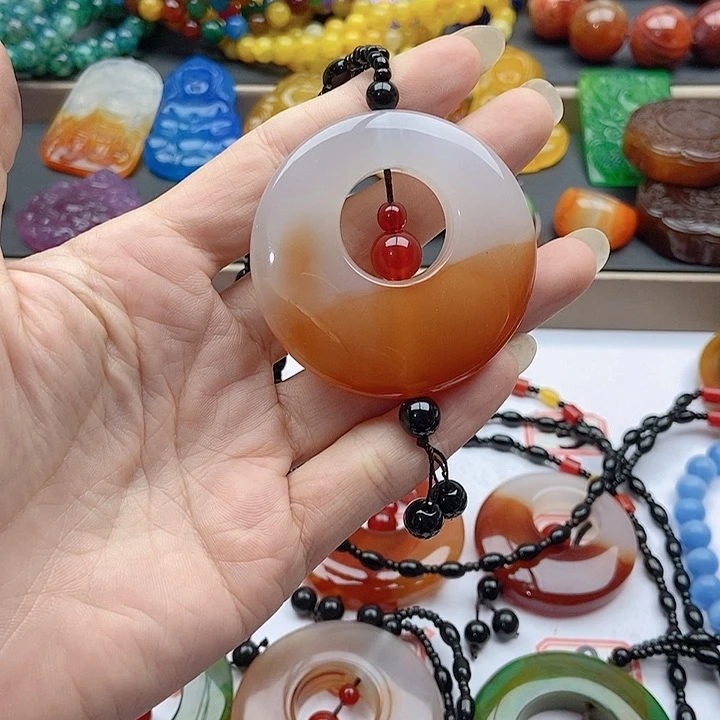 【闪购商品】玛瑙/玉髓颈饰未镶嵌老*远