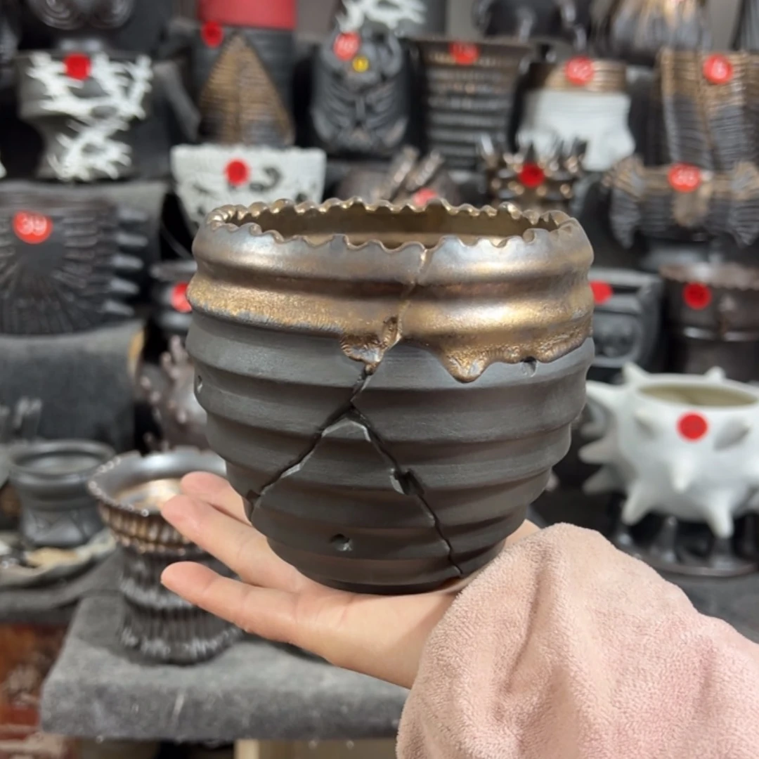 【闪购商品】陶瓷瓶与***在口10高11.5口微不圆