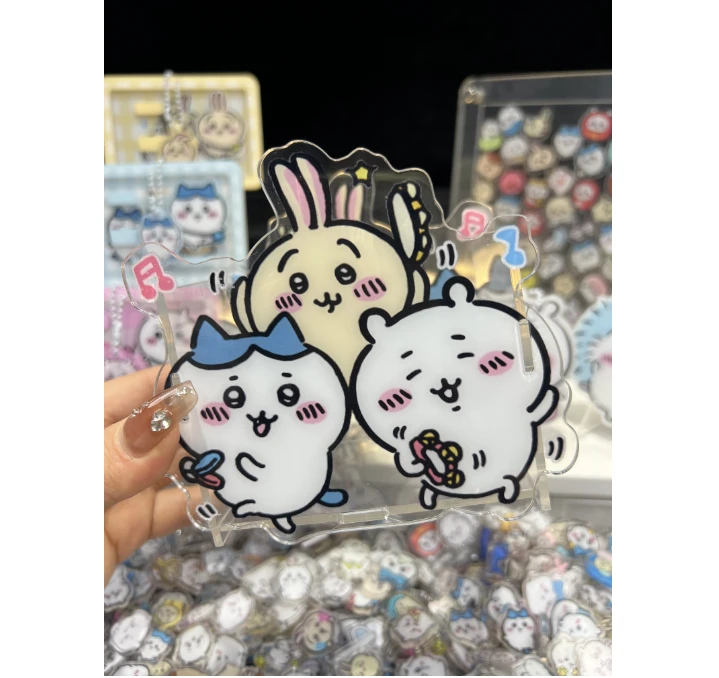 吉伊卡哇笔筒-亚克力