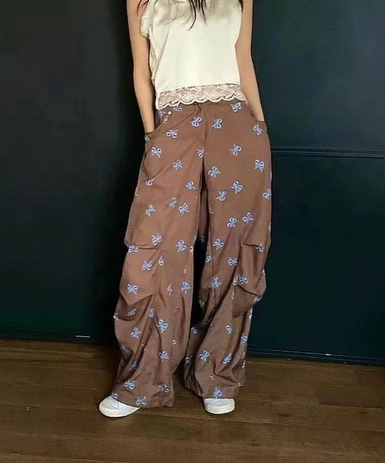 《赵小姐服饰》小众设计2024早秋新款辣妹蝴蝶结印花大口袋工装裤潮