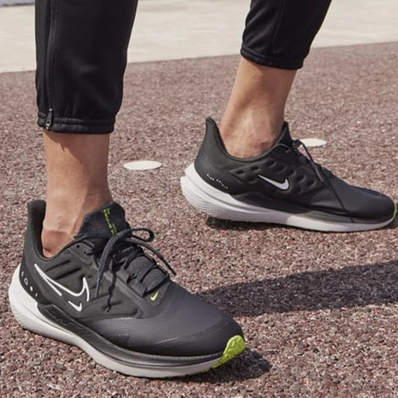 Nike/耐克男子 NIKE AIR WINFLO 9 SHIELD 运动鞋 DM1106-001