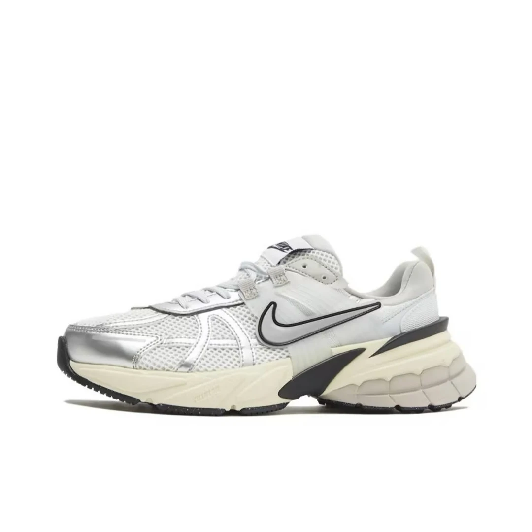 NIKE/耐克女子 V2K RUN耐磨运动跑步鞋 FD0736-100