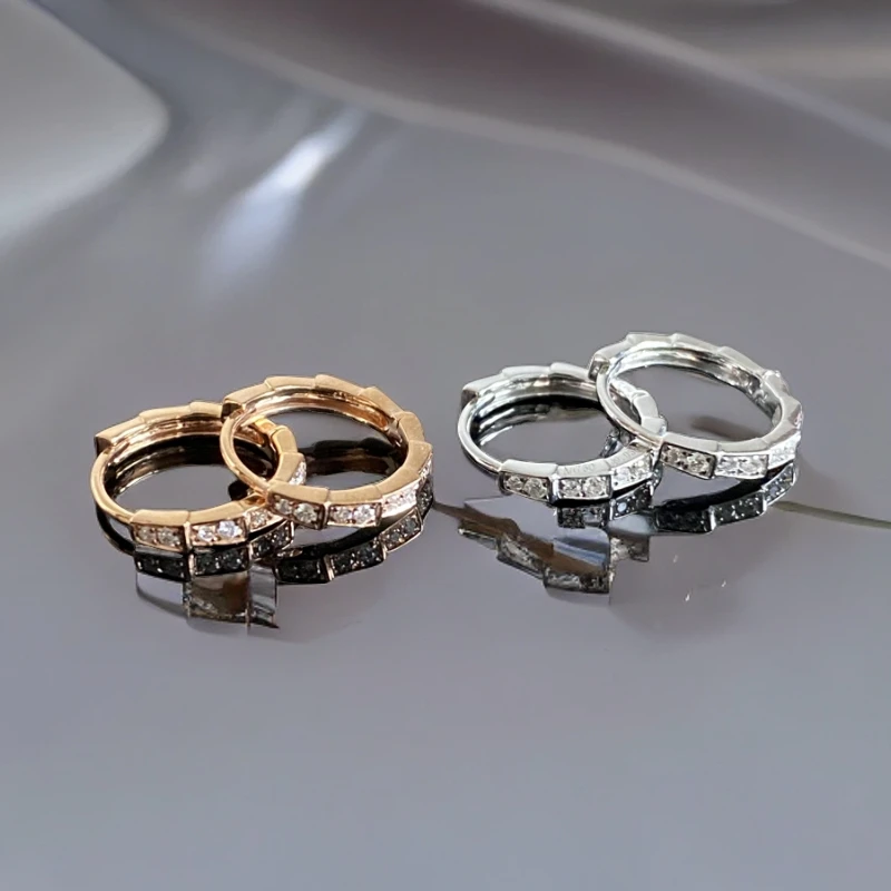 18K金钻石竹节蛇耳环小号13mm外径