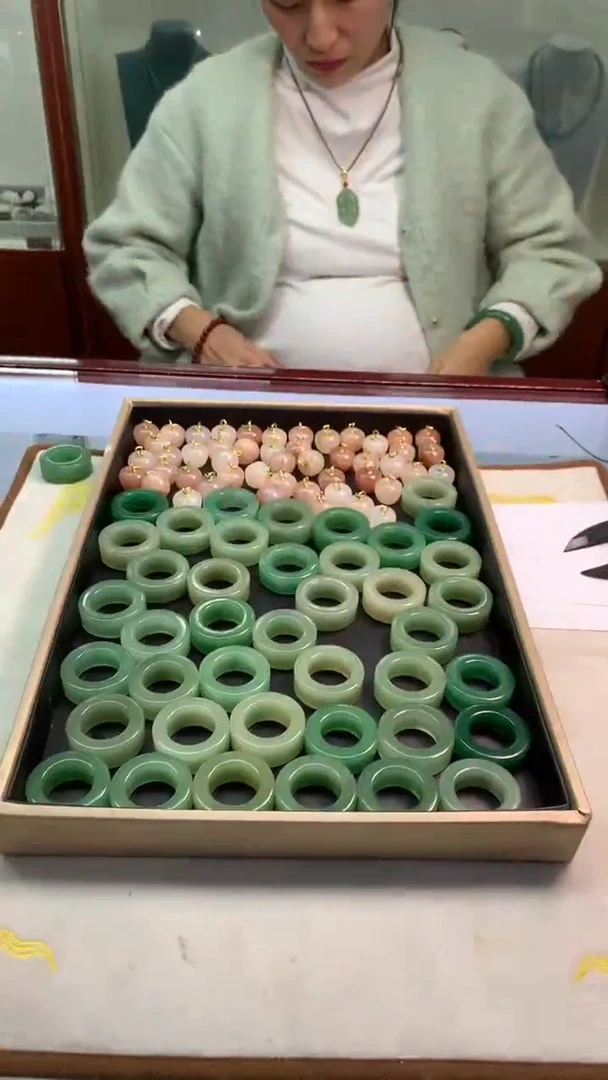 【闪购商品】石英质玉戒指未镶嵌扳指