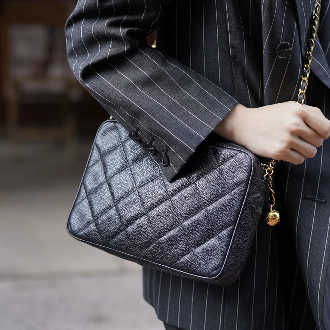 95新 Chanel/香奈儿 中古黑金金球鱼子酱相机包斜挎包