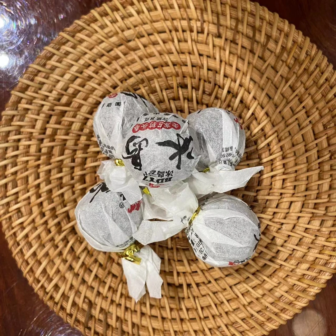 【2023冰岛老寨 古树头春龙珠5颗】冰岛老寨古树头春生茶普洱茶40g