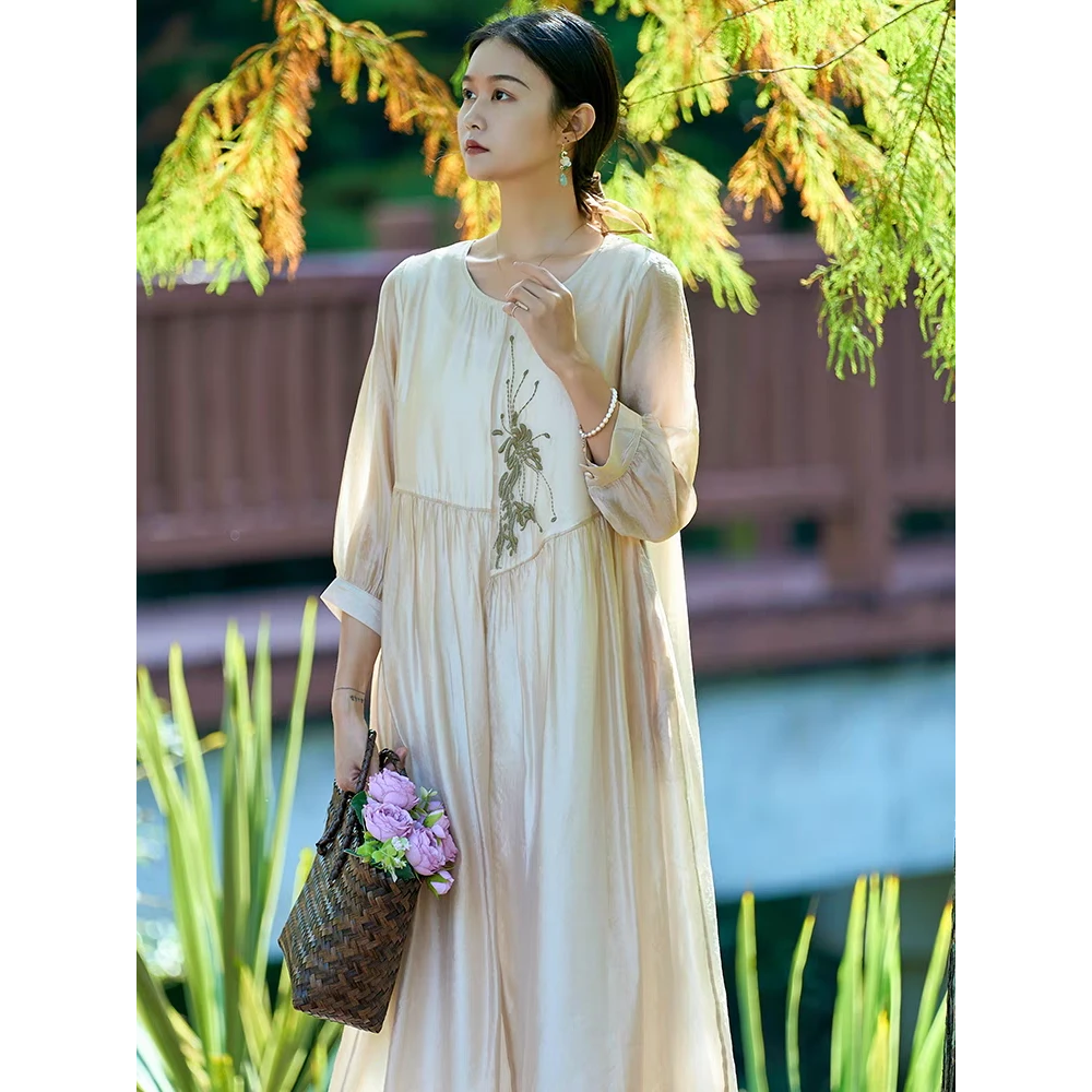 国风新中式刺绣连衣裙新款夏季复古文艺时尚显瘦高端气质宽松长裙