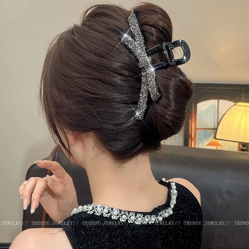 水钻蝴蝶结大号抓夹鲨鱼夹发量多高级感发夹女后脑勺盘发2024新款