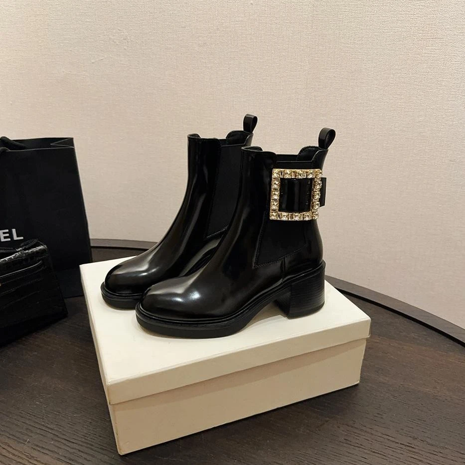 2024秋冬新品 方扣开边珠牛皮时装靴女 粗跟圆头真皮短靴中跟