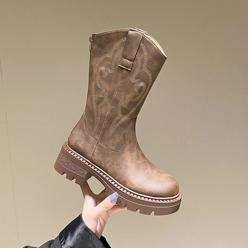 复古刺绣V口中筒靴女2024夏季粗跟厚底西部牛仔靴时尚沙漠靴短靴