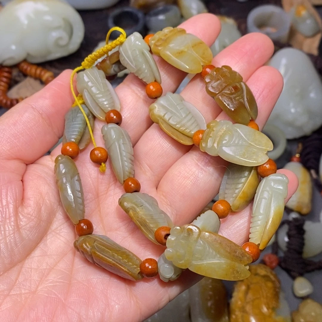 和田玉颈饰未镶嵌云**出