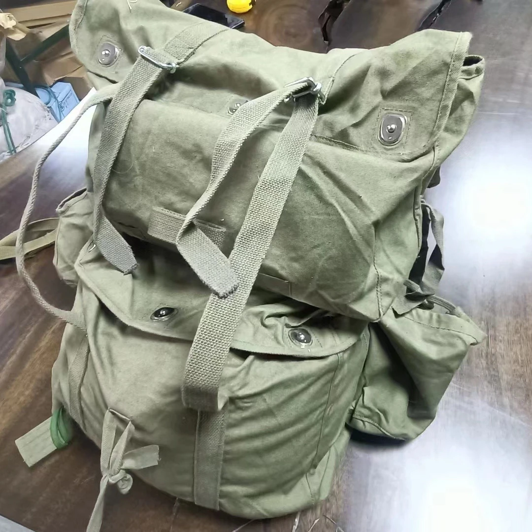 绿色双肩T伞背包
