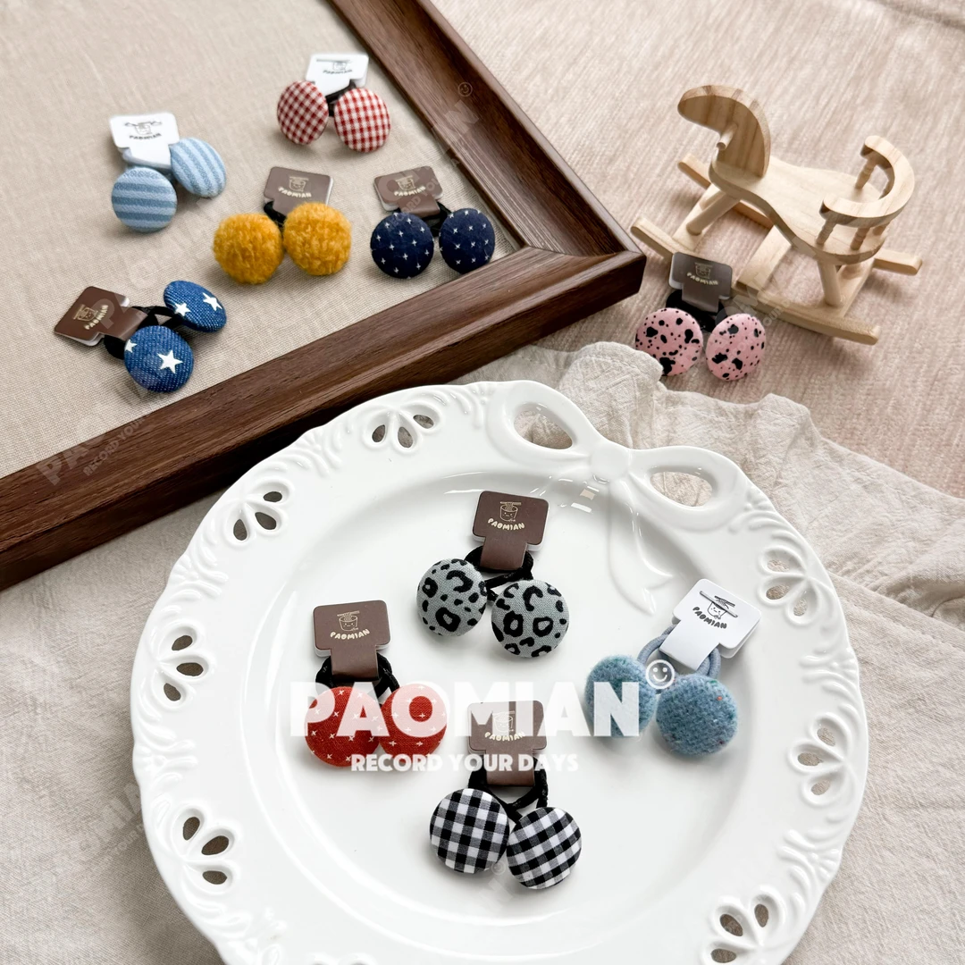 【配4条皮筋，需自穿皮筋介意勿拍】钮扣拇指圈小抓夹发绳可更换皮筋