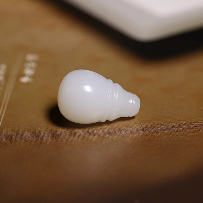 【顽石阁】新疆和田玉白玉三通10mm