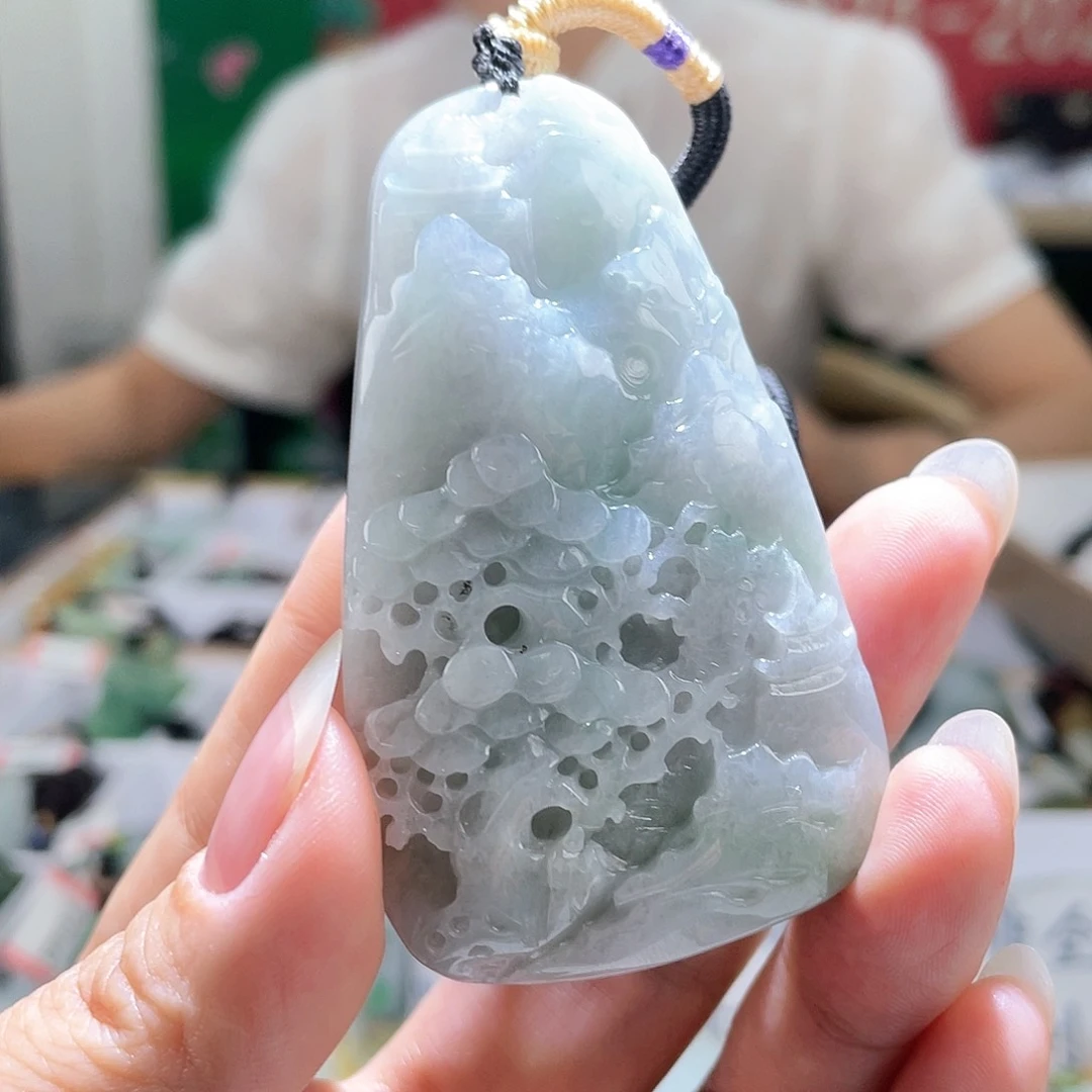 翡翠颈饰未镶嵌翡翠