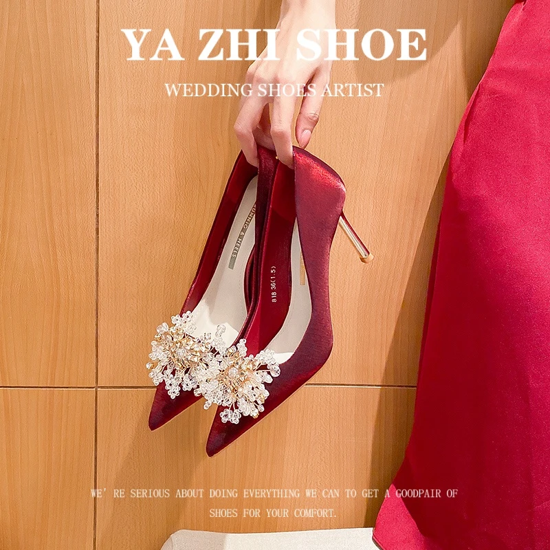 酒红色性感细跟高跟鞋婚礼秀禾婚纱不累脚婚宴气质新娘尖头高跟鞋
