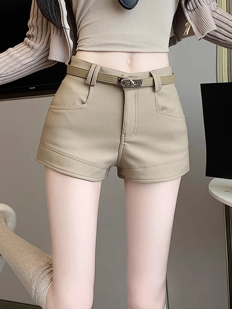 美式复古休闲短裤女秋季高腰修身卡其色阔腿裤辣妹a字包臀热裤子
