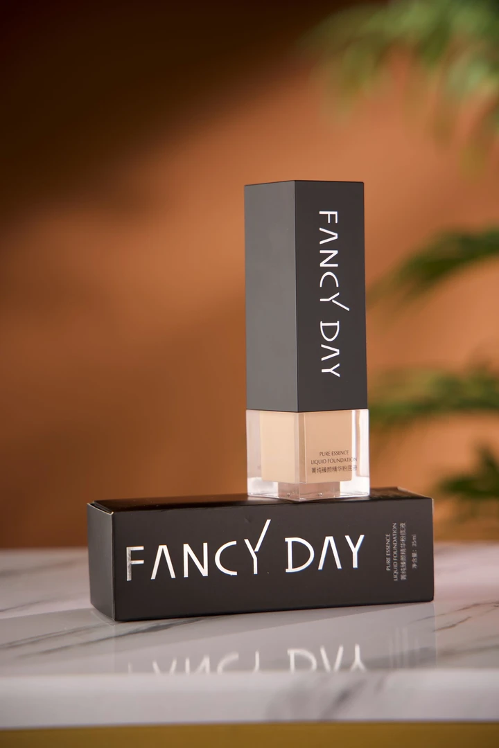 FANCYDAY菁纯臻颜精华粉底液