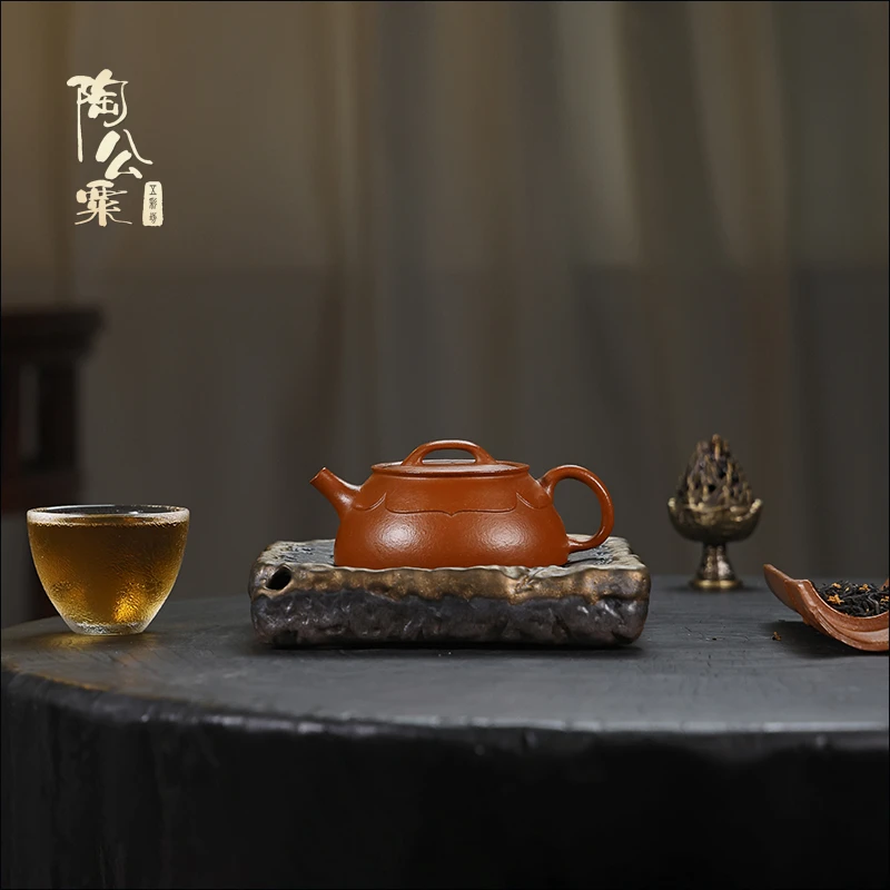 陶公粟原矿黄龙山朱泥《莲蕴》90cc张手制精美紫砂壶