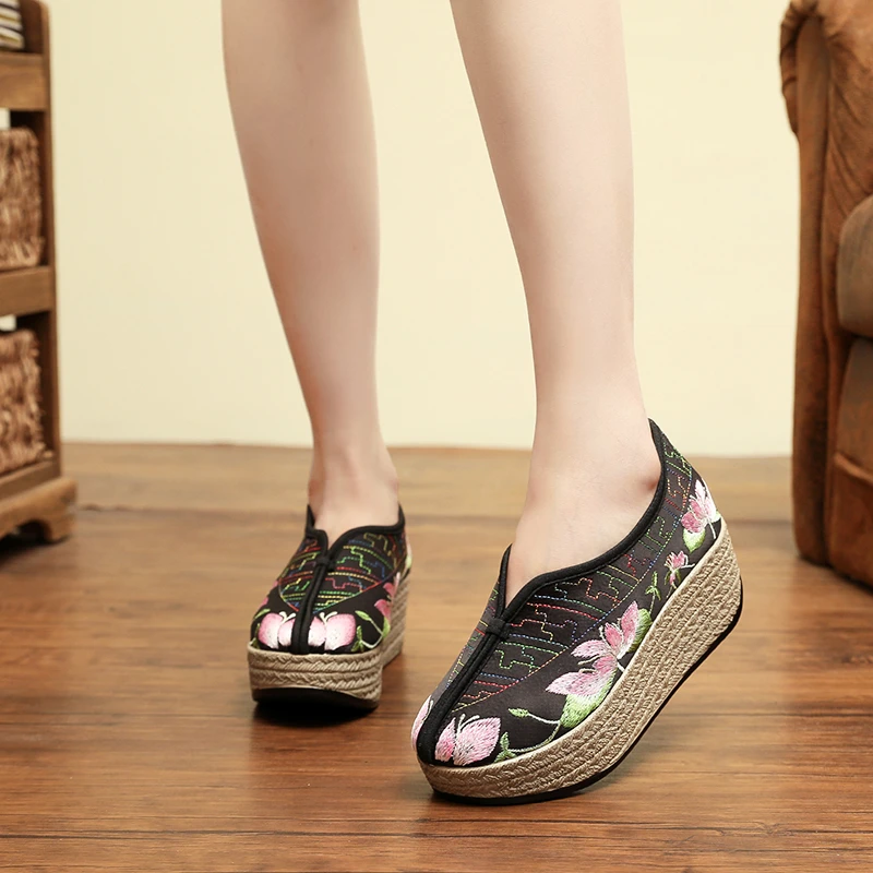 第四代底【汉诺依】1618-190国风减龄版复古刺绣透气布鞋古风旗袍鞋