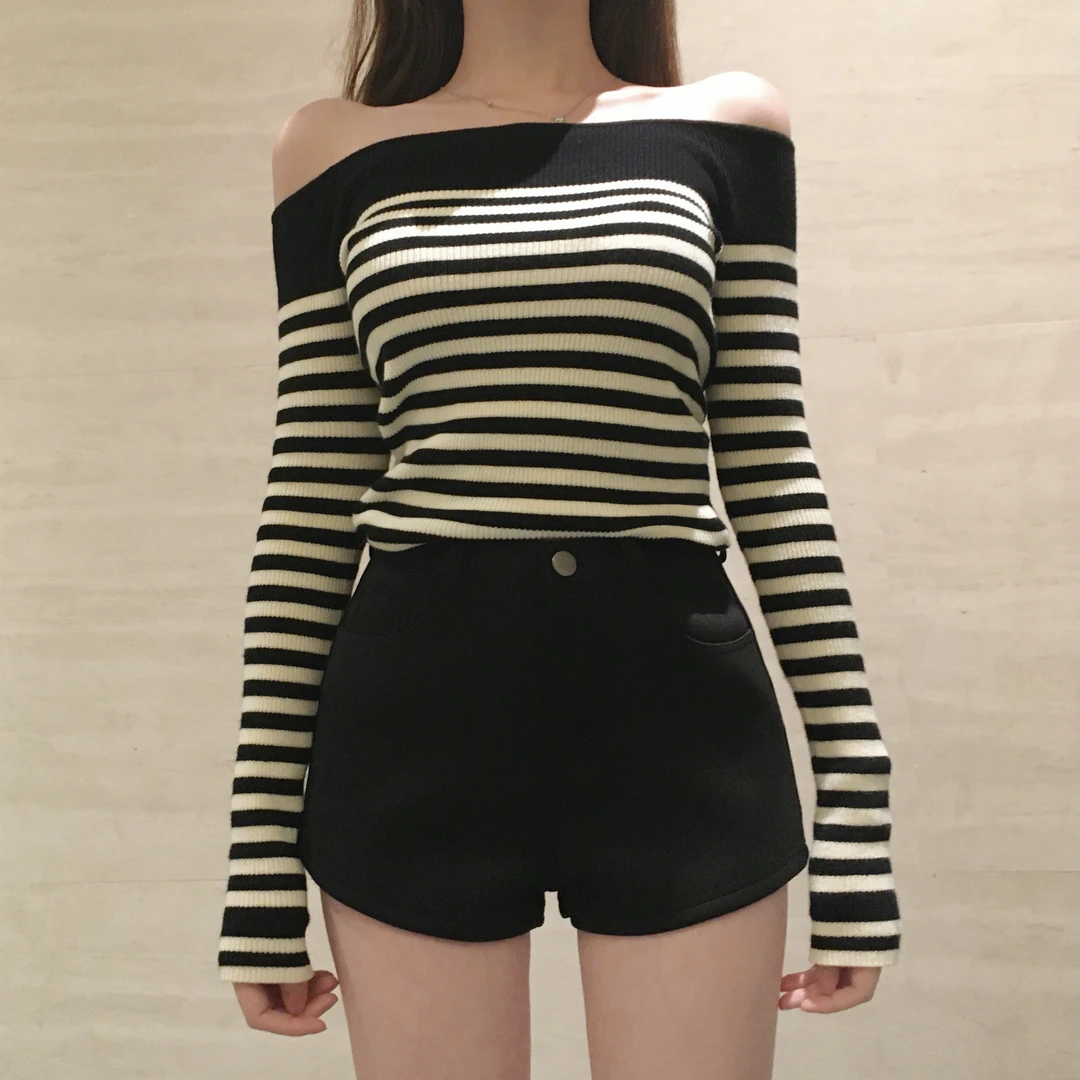 Yucii 秋冬版时髦复古弹力修身高腰短裤气质短款休闲裤女