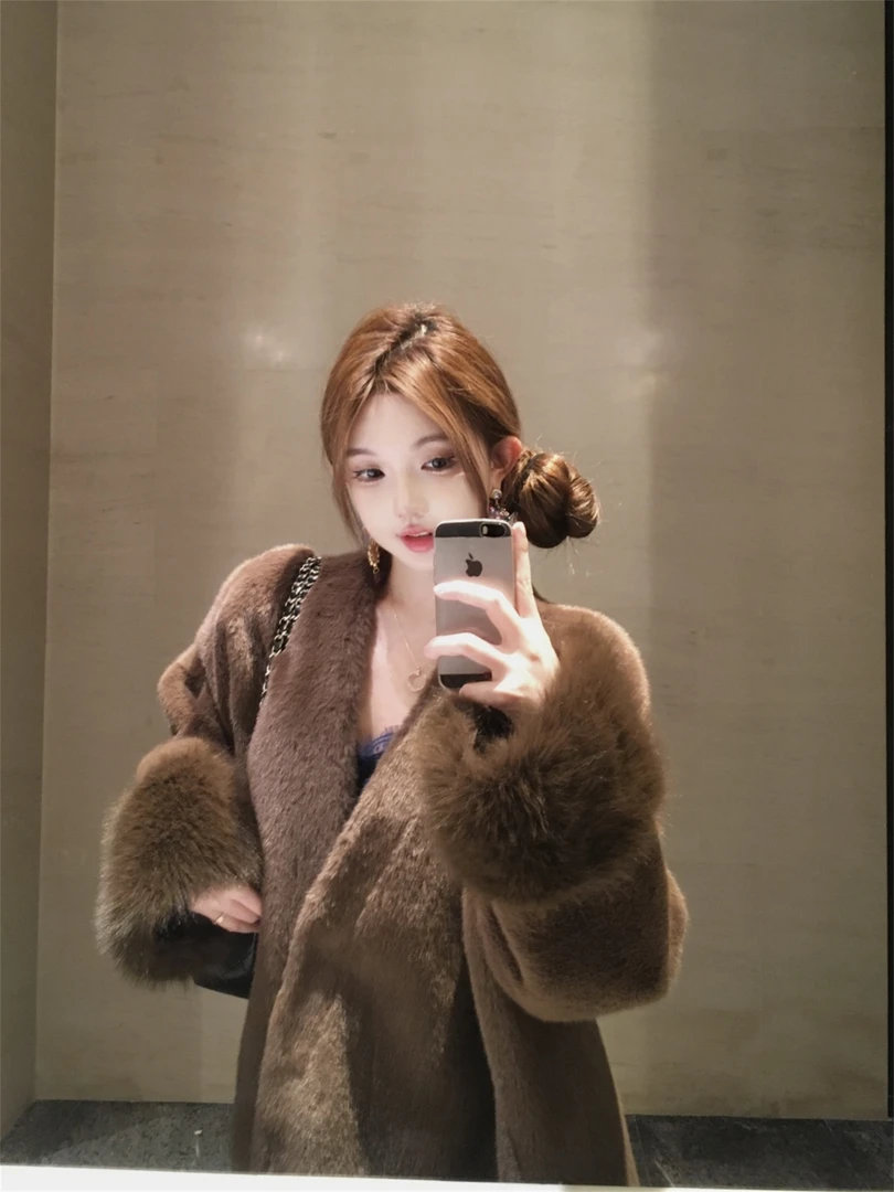 Yucii【雪下布鲁斯】秋冬毛毛拼接气质时髦宽松保暖外套