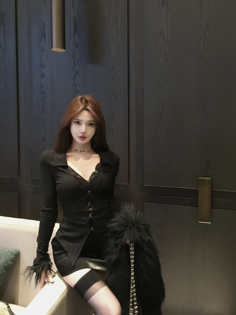 Yucii 无人区玫瑰 毛毛袖收腰蕾丝拼接性感针织办公室海妖风衬衣