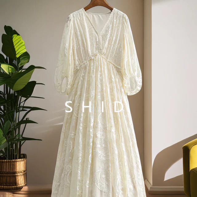 法式刺绣连衣裙显白显瘦连衣裙收腰裙子泡泡袖气质长款复古