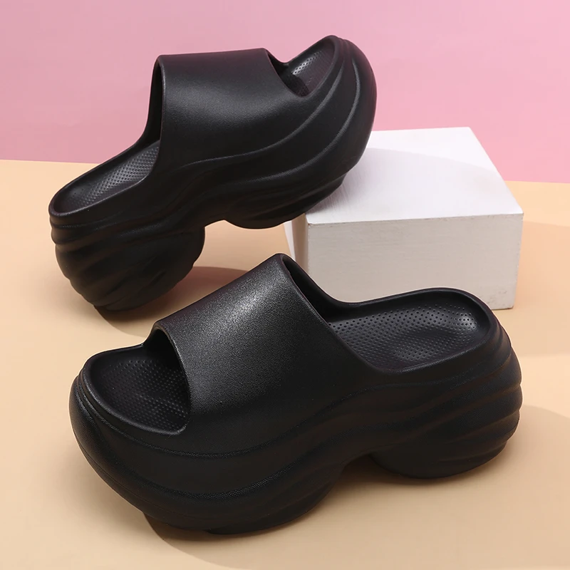 厚底增高拖鞋女夏季2024新款踩屎感女士一字拖纯色简约外穿凉拖鞋